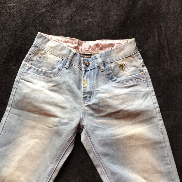 Jeans - Picture 3 of 4